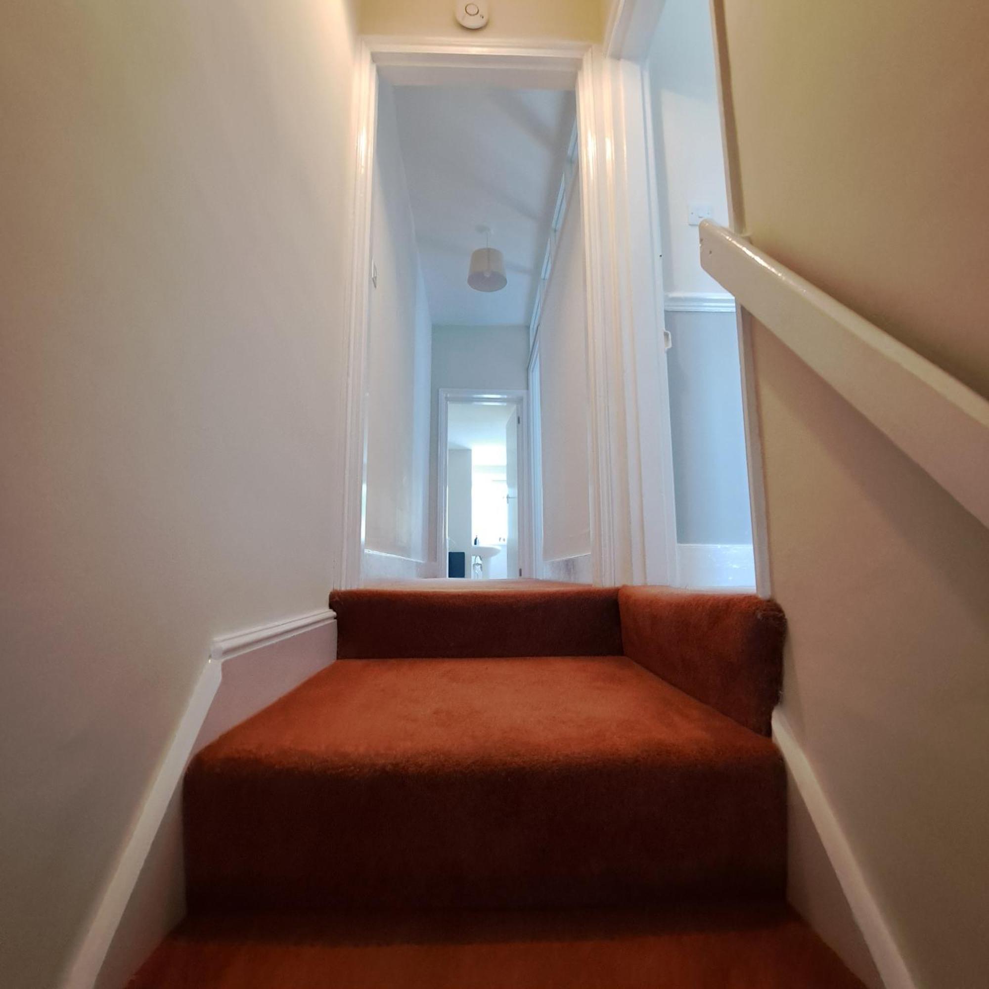 Generous 3 Bed In The Heart Of The Village هنتينجتون المظهر الخارجي الصورة